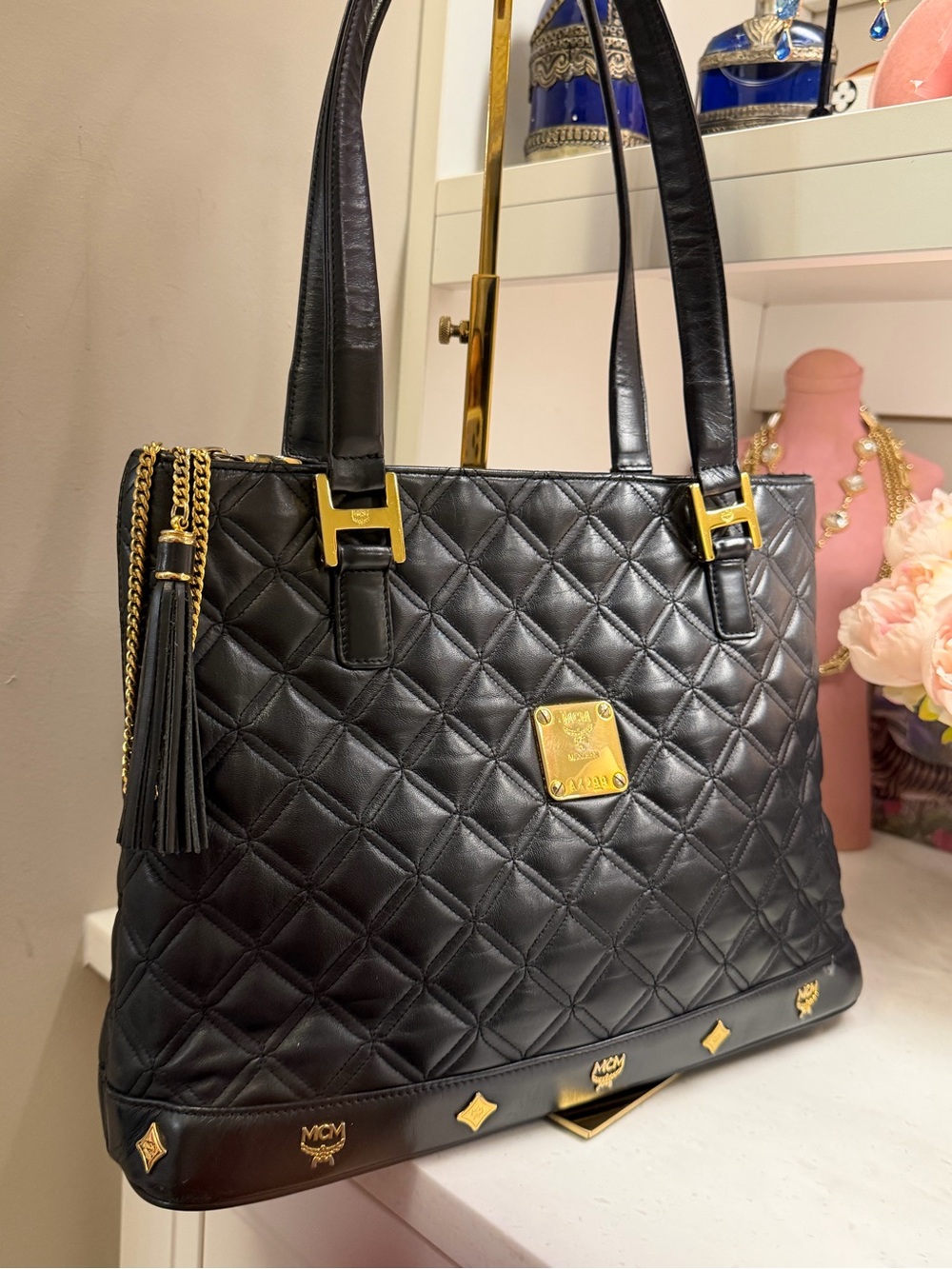 MCM EUC Black Quilted Leather Shoulder Bag with Gold Accents A4299 - Picture 4 of 16